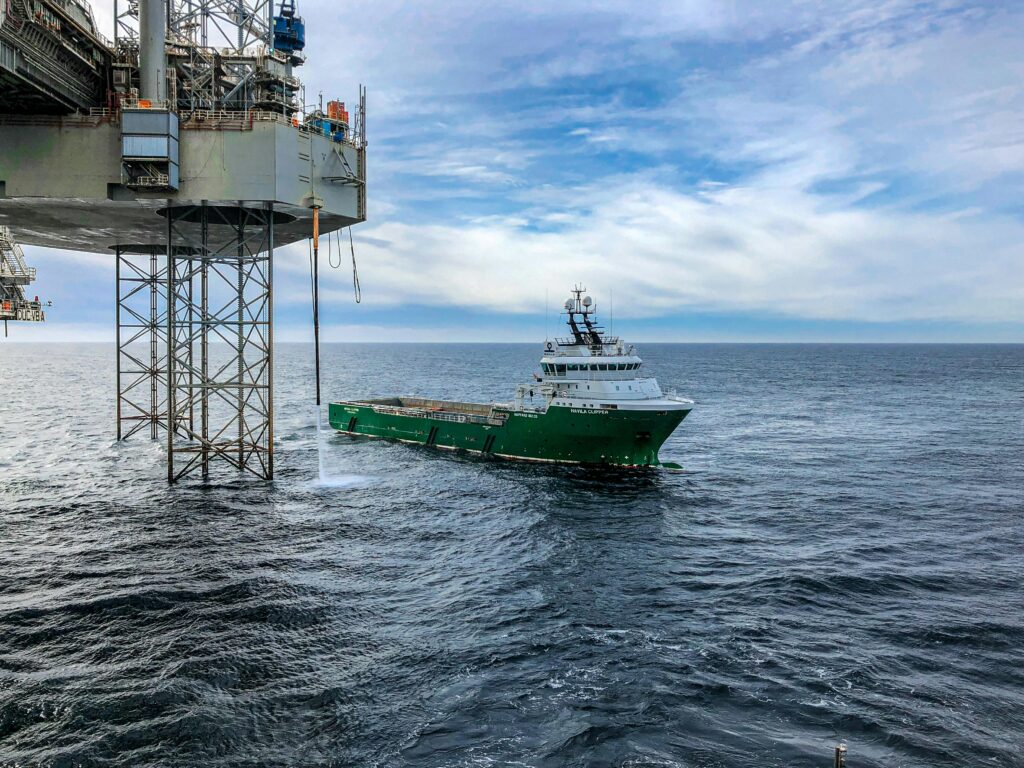 Oil Gains Marginally as Traders Anticipate US-China Deal Outcome