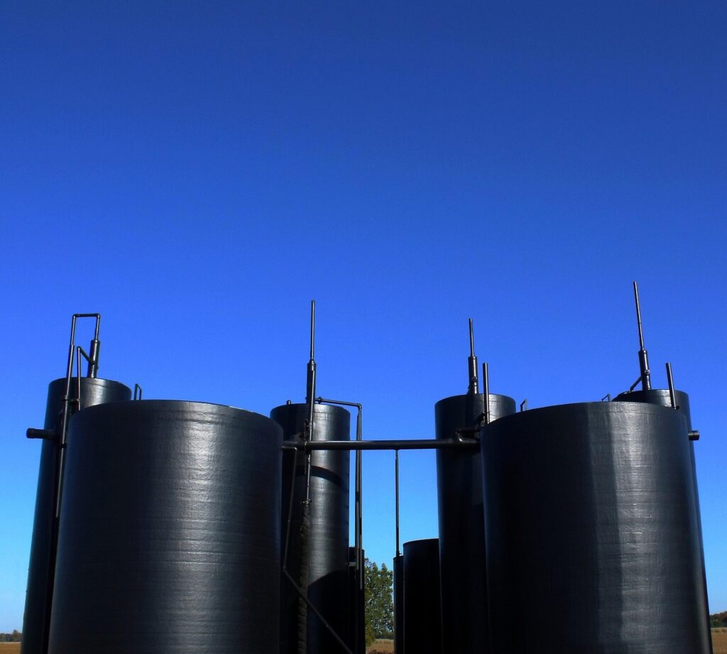 Navy recovers 773,000L crude, shuts 468 illegal refineries in 2024 – Official